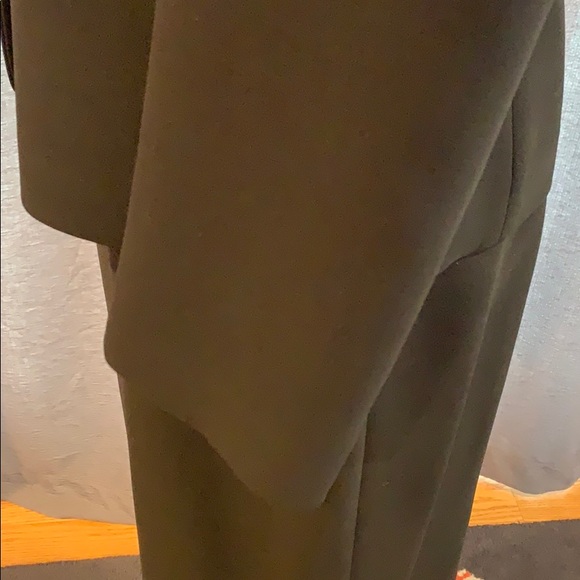 Tahari Jacket/Blazer & Skirt Suit Black EUC 8P - Picture 6 of 14